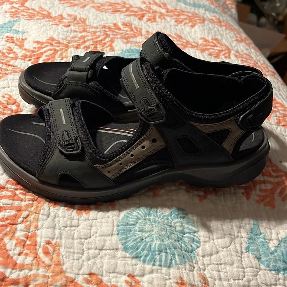 New without tags ECCO size 39 - Picture 2 of 5